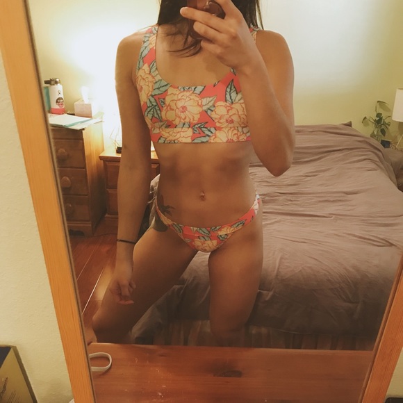 SOLD - Picture 3 of 4